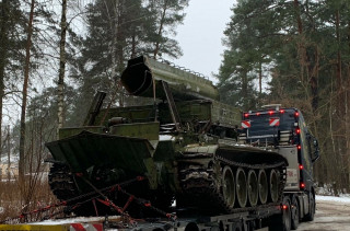 Гусеничный тягач БТС-4