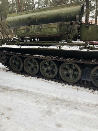 Гусеничный тягач БТС-4