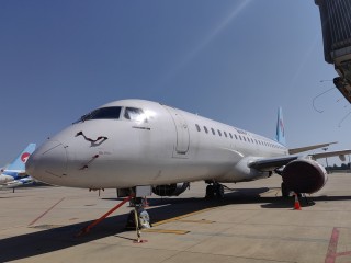 Самолет Embraer ERJ190-100LR, 2012 г.