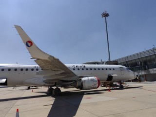Самолет Embraer ERJ190-100LR
