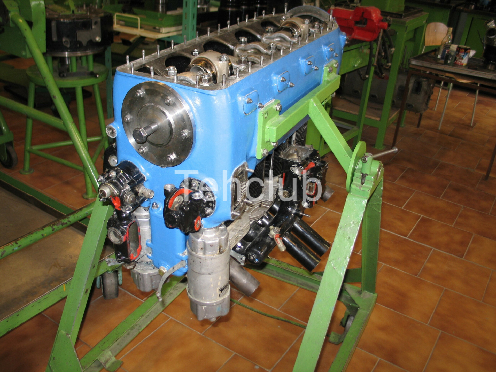 Двигатель Лом-Прага М-332 фото 1