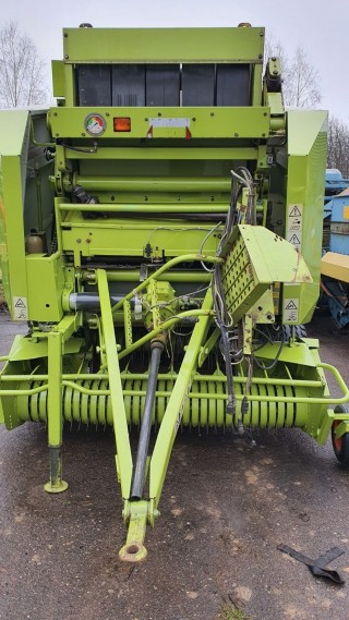 Пресс-подборщик Claas variant-180