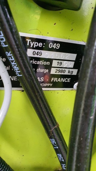 Пресс-подборщик Claas variant-180