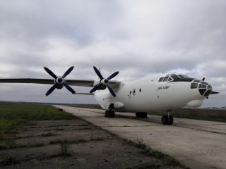 Самолет Ан-12БП
