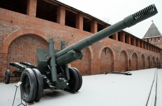 152-мм гаубица-пушка (МЛ-20), экспонат