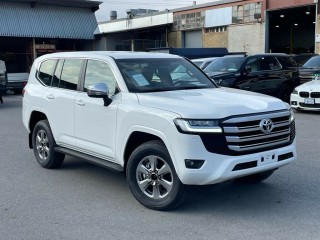 Бронированный LAND CRUISER 300