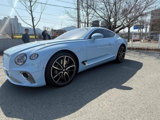 Bentley Continental GT Azure