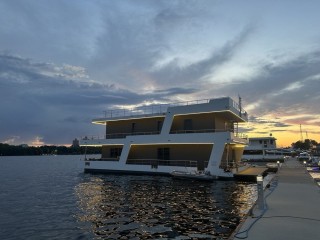 Дом на воде Familia 250