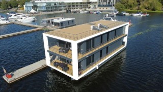 Дом на воде Flagman 220