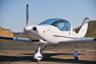 Самолет TL-2000 Sting S4