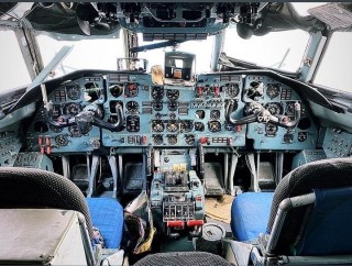 Кабина самолета Ан-32