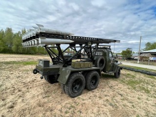 Макет «Катюши» БМ-13Н