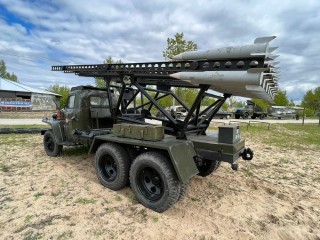 Макет «Катюши» БМ-13Н
