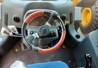 Фронтальный погрузчик YUGONG 933L