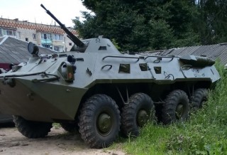 БТР-80 для постамента