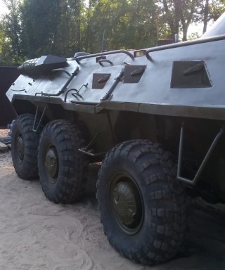 БТР-80 для постамента