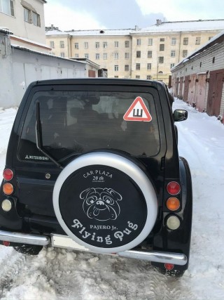 Mitsubishi Pajero Junior Flying Pug