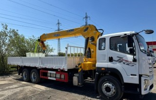 Бортовой грузовик FAW 3250 с КМУ