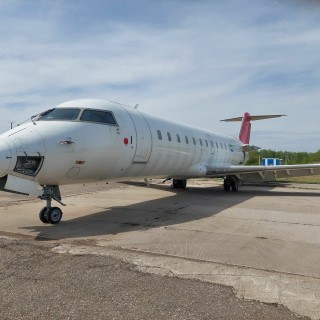 Целый фюзеляж CRJ200