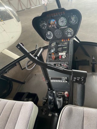 Вертолет Robinson R44
