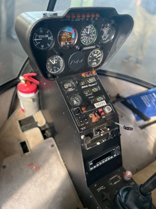 Вертолет Robinson R44