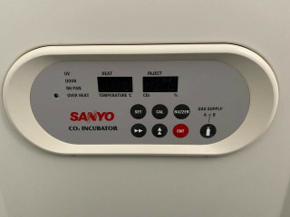 Углекислотный CO2 инкубатор SANYO MCO-18