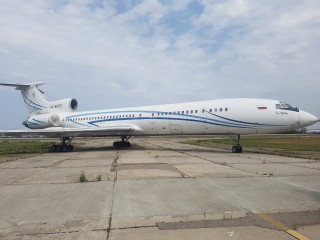 Самолет Ту-154, списанный