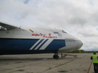 Самолет Ан-124-100