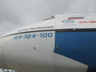Самолет Ан-124-100