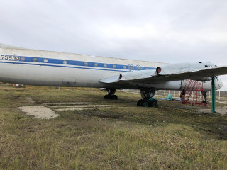 Самолет Ил-18, списанный