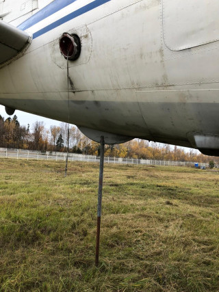 Самолет Ил-18, списанный