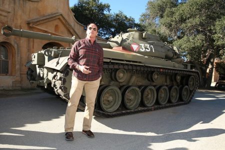 Арнольд Шварценеггер купил себе танк